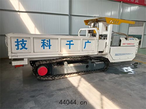 防(fáng)爆柴(chái)油機履(lǚ)帶運(yùn)輸搬(bān)運(yùn)車(chē)